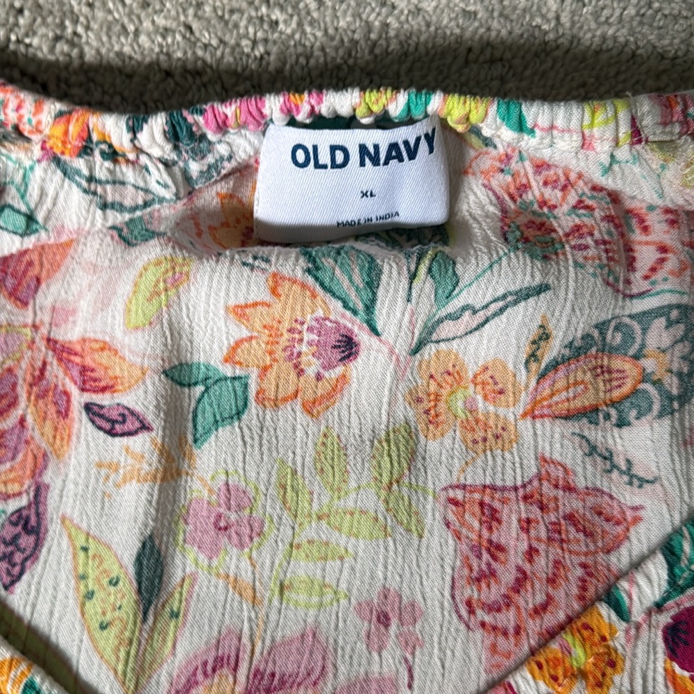 Old Navy Floral 3/4 Sleeve Crop Blouse - Picture 4 of 7